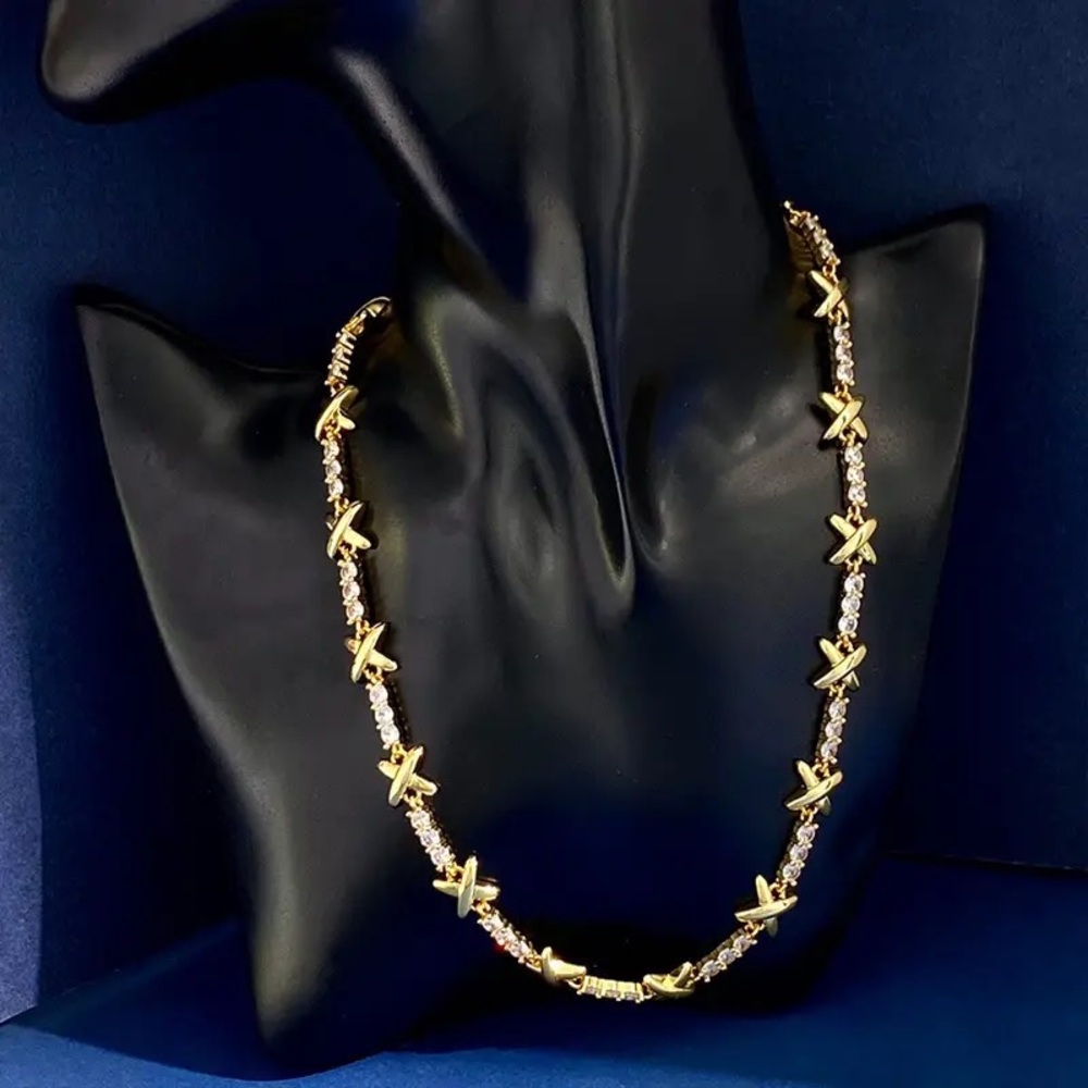 Zara Stars XO necklace Gold Silver CZ Crystals Luxury Design Famous Hi Fashion